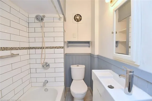 Additional image 23 of 29 Mayflower Ave