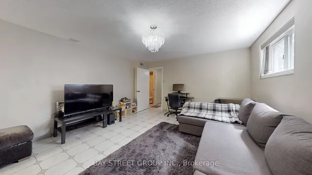 Additional image 32 of 119 Derrydown Rd