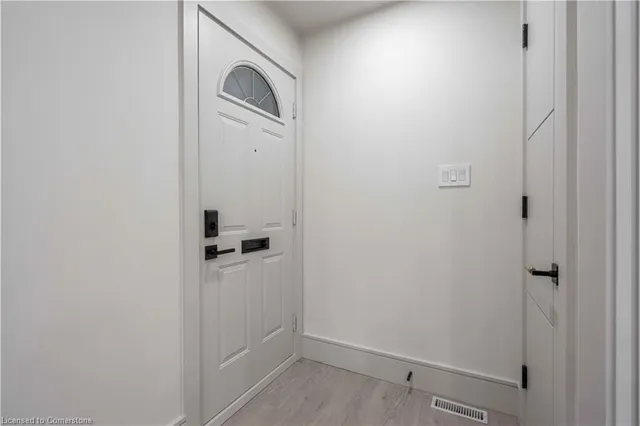 Additional image 5 of 104 Second St Unit UPPER