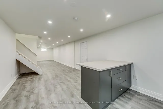 Additional image 6 of 690 Mississauga Valley Blvd