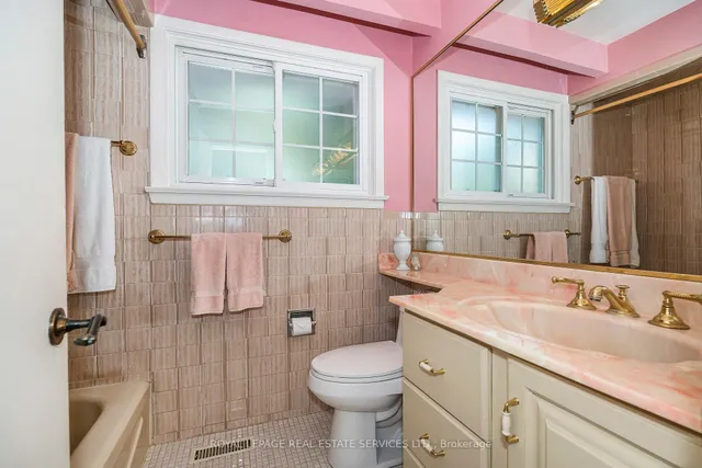 Additional image 30 of 36 Courtsfield Cres