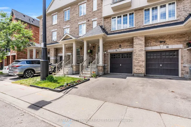 Additional image 4 of 14 Kayak Hts