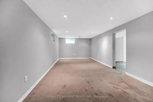 Additional image 33 of 70 Deschene Ave