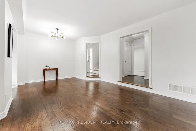 Additional image 7 of 125 Ural Circ