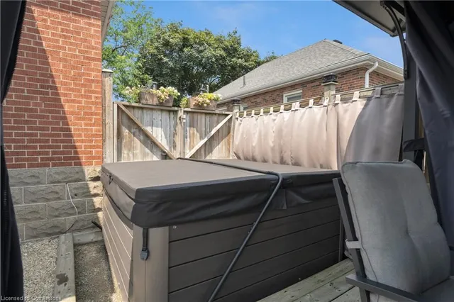 Additional image 8 of 97 Bell Ave