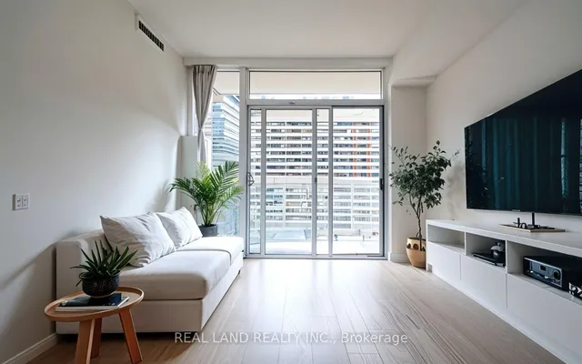 Additional image 5 of 33 Helendale Ave Unit 814