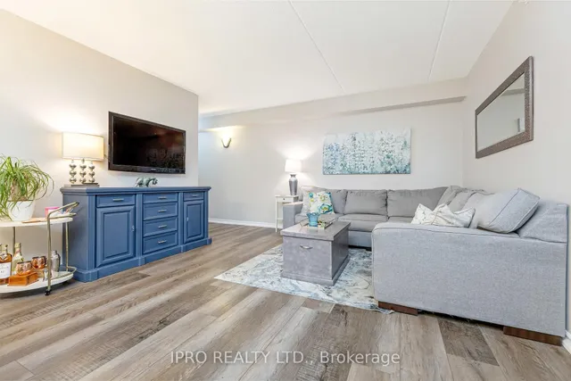 房产图片 8 - 1350 Main St 单元 110