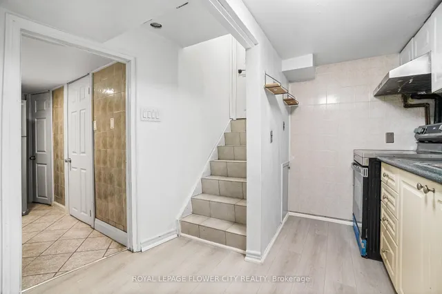 房产图片 40 - 167 SHOREHAM Dr