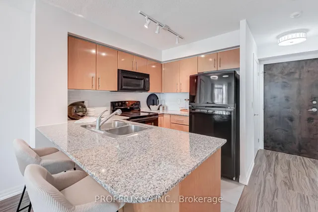 Additional image 5 of 16 Yonge St Unit 807