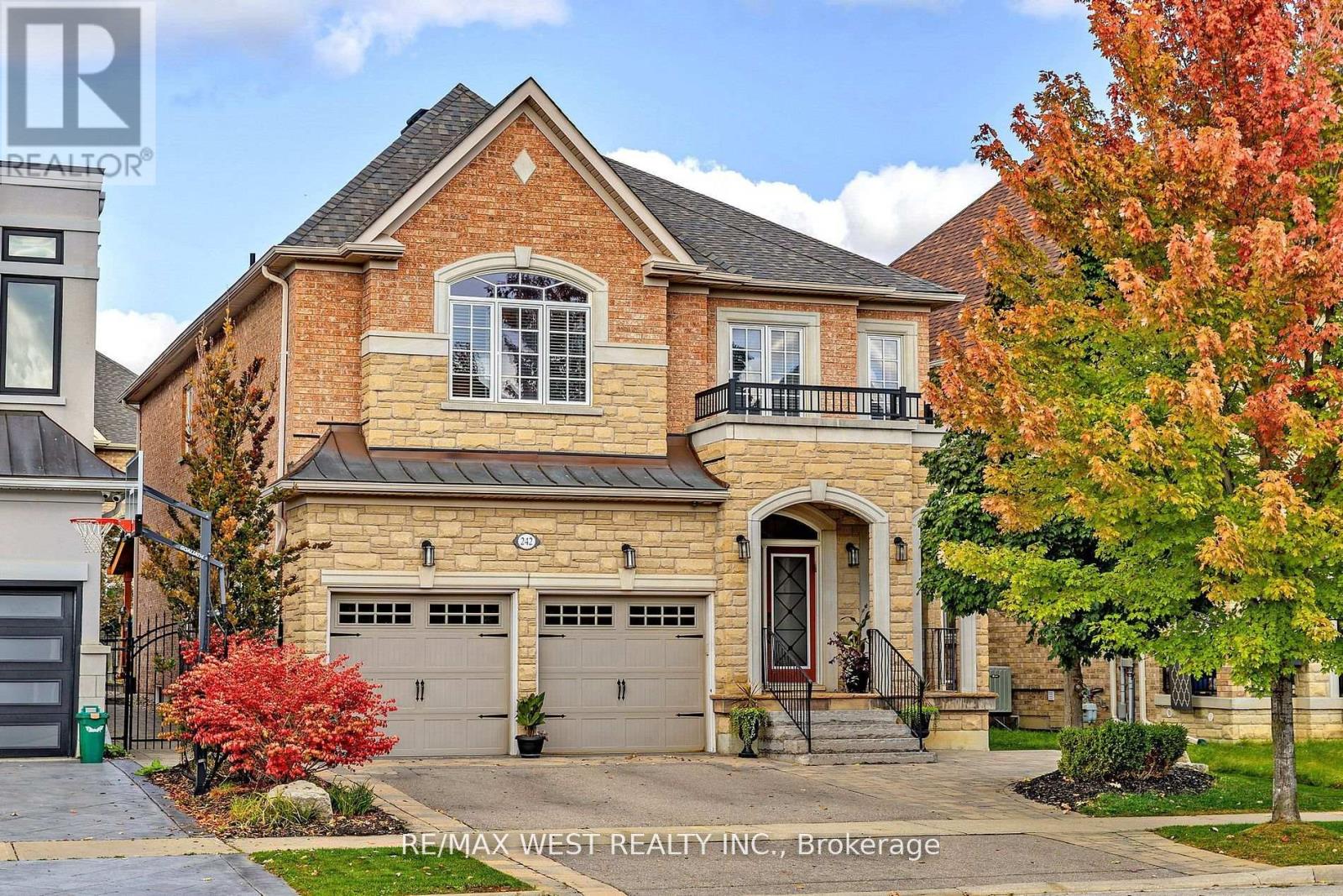 242 MARC SANTI BOULEVARD|Vaughan (Patterson), Ontario L6A0K8