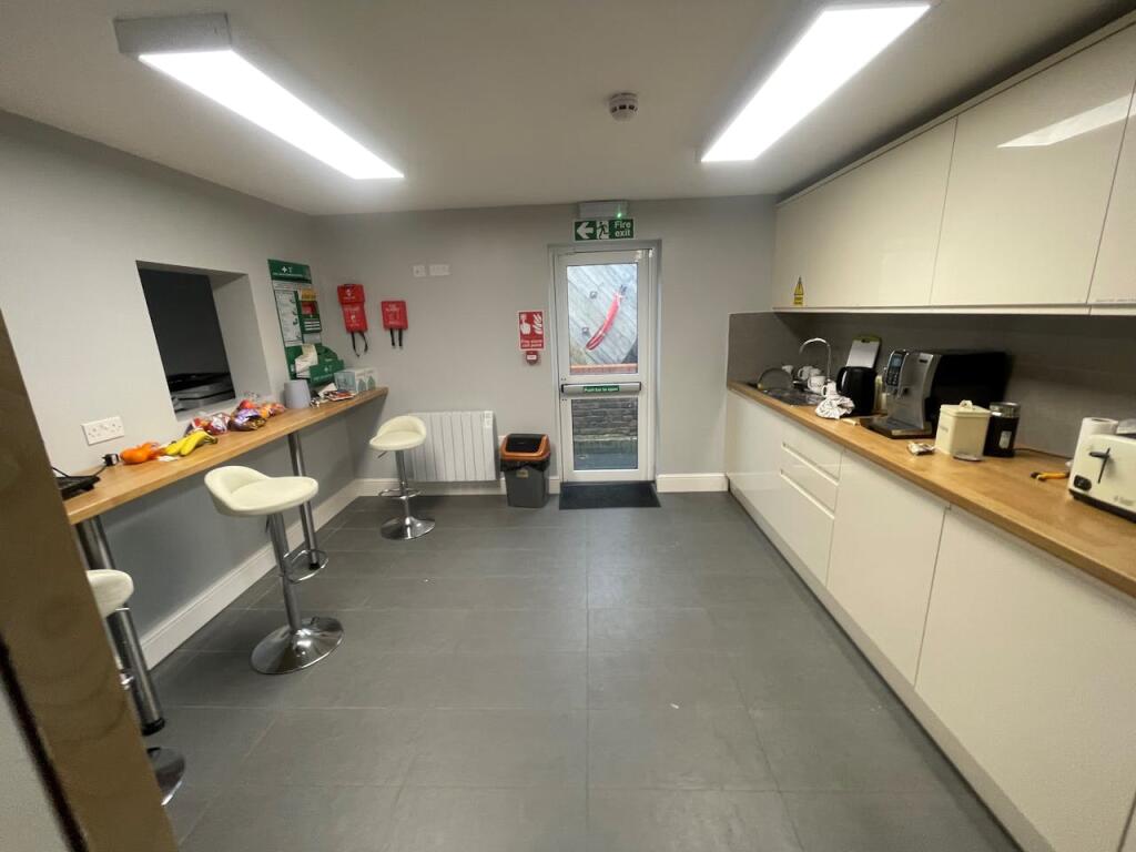 Additional image 7 of H&MV Engineering Site, London Road, Flamstead, St. Albans, AL3 8HG