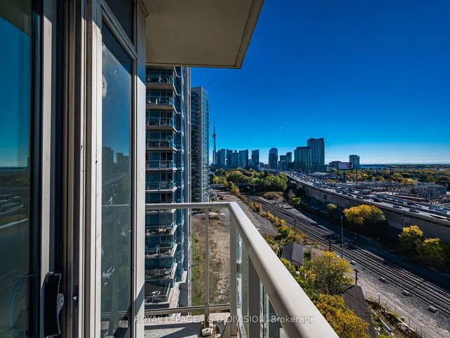 Additional image 27 of 65 East Liberty St Unit 1202