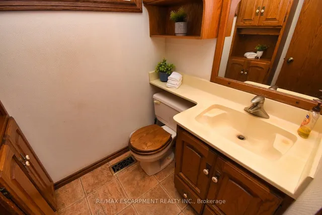 Additional image 18 of 665 Bendamere Ave