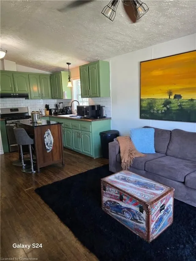 Additional image 11 of 4449 Milburough Line