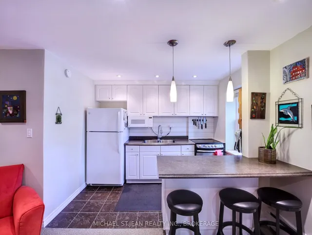 Additional image 10 of 40 Robinson St Unit 307