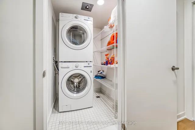 房产图片 33 - 加拿大多伦多110 Canon Jackson Dr 单元104