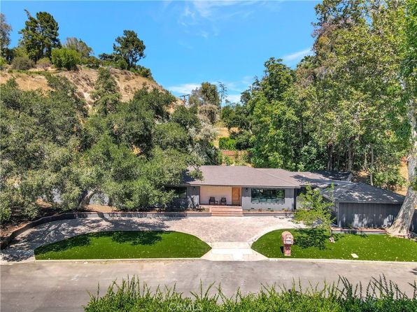 4830 Hasekian Dr, Tarzana, CA 91356