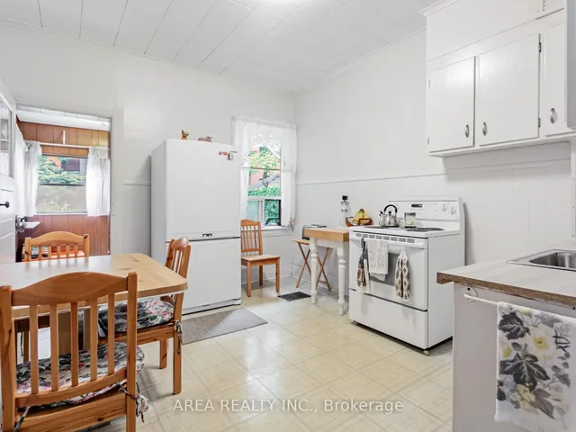 Additional image 12 of 50 Mackenzie Cres