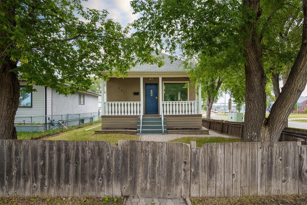 781 Ebby Avenue|Winnipeg, Manitoba R3M2H2