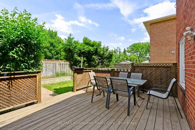 Additional image 12 of 17 Adam St