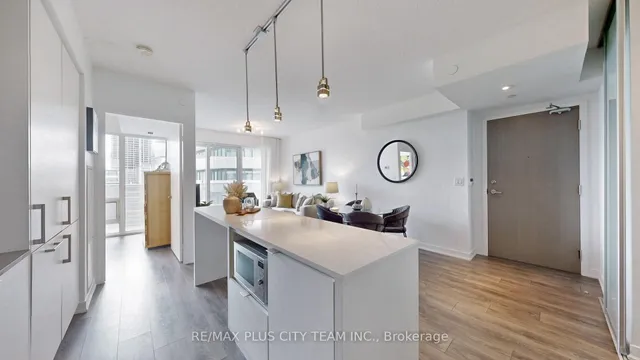 Additional image 7 of 100 Harbour St Unit 5406