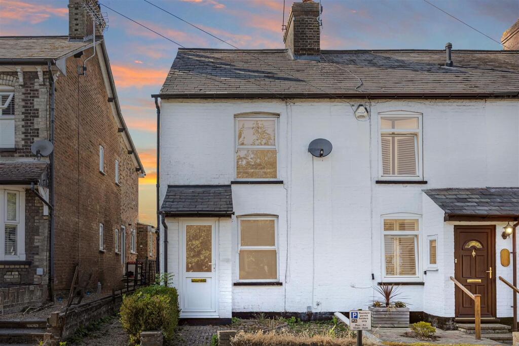 Station Road, Harpenden, AL5