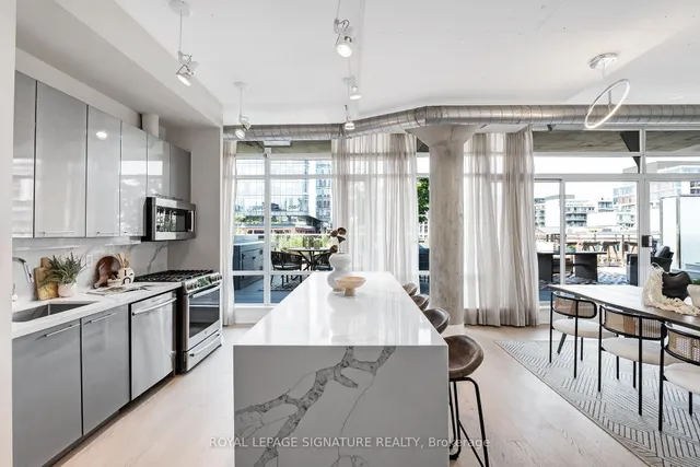 Additional image 19 of 66 Portland St Unit 708