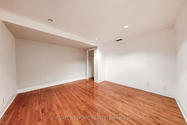 Additional image 33 of 170 Queens Ave