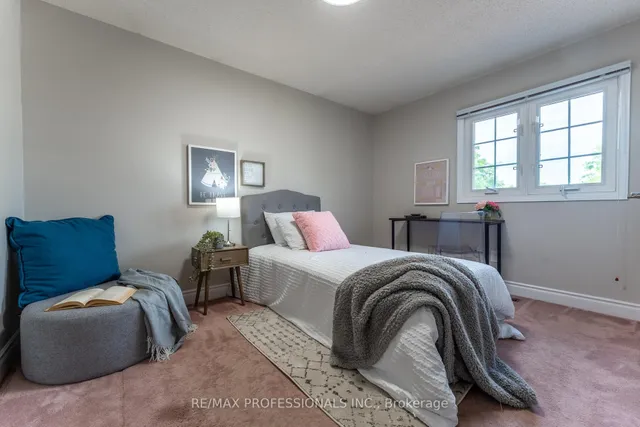 Additional image 31 of 17 Lavery Tr