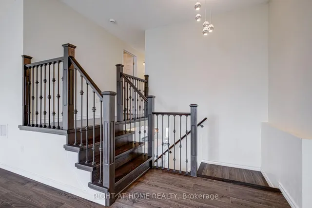 Additional image 9 of 131 Peach Blossom Cres