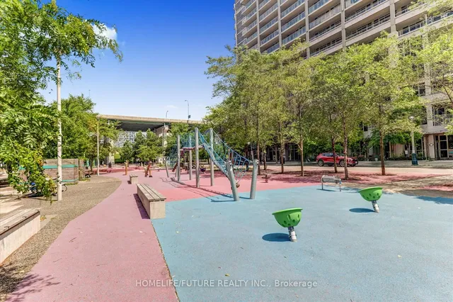 Additional image 33 of 215 Fort York Blvd Unit 1011