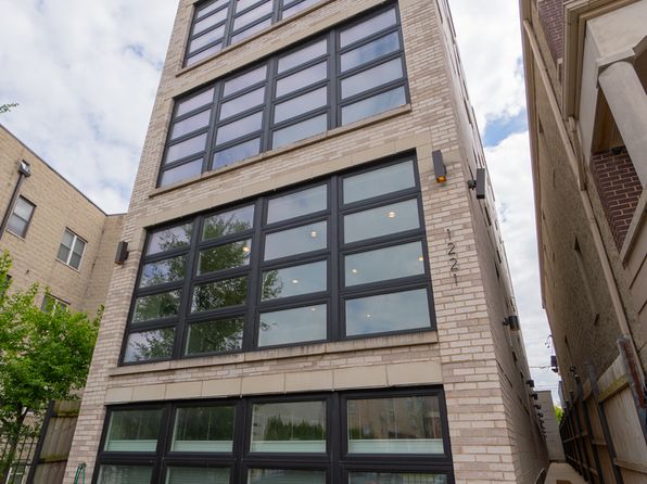 1221 E 46th St #1, Chicago, IL 60653