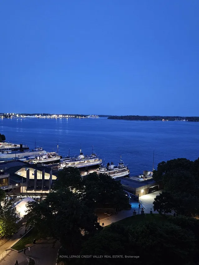 Additional image 4 of 33 Harbour Sq Unit 1421