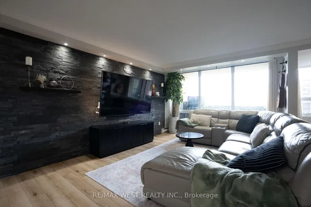 Additional image 9 of 61 Richview Rd Unit 1603