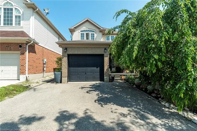 Additional image 2 of 584 Commonwealth Cres