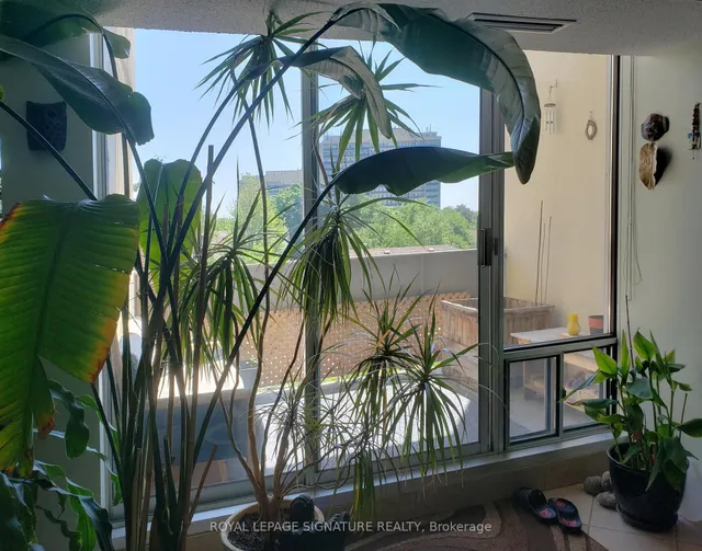 Additional image 14 of 1300 Marlborough Crt Unit 314