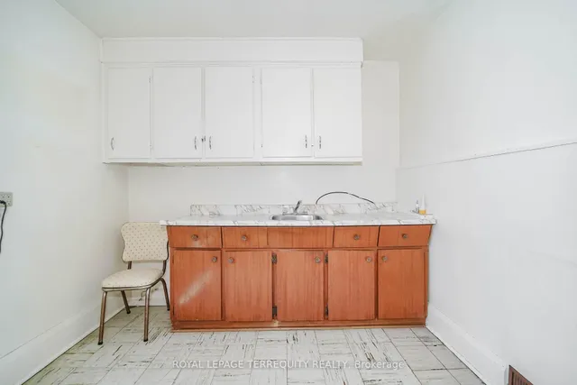 Additional image 29 of 12 Earlscourt Ave