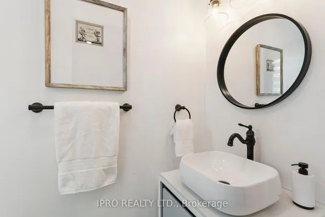 Additional image 20 of 455 Apache Crt Unit 39