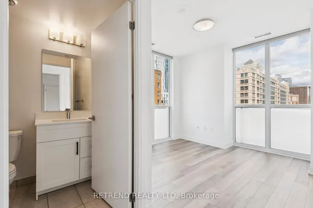 Additional image 19 of 77 Mutual St Unit 908