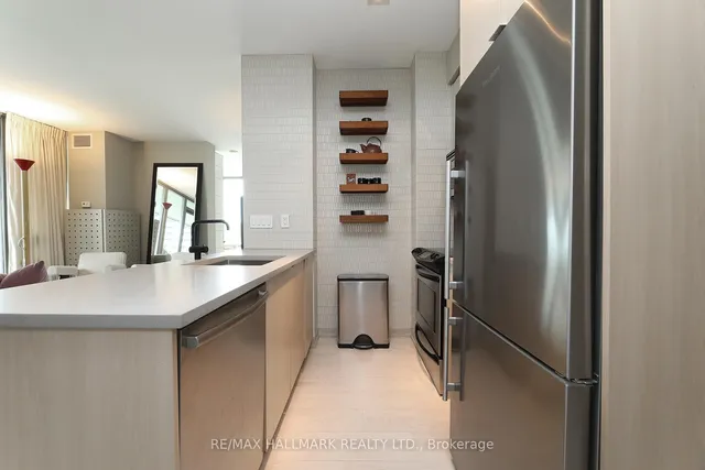 Additional image 7 of 33 Lombard St Unit 2406