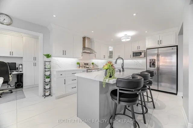 Additional image 15 of 2226 Viking Cres