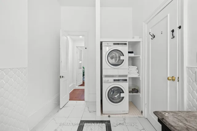 Additional image 42 of 227 Park St