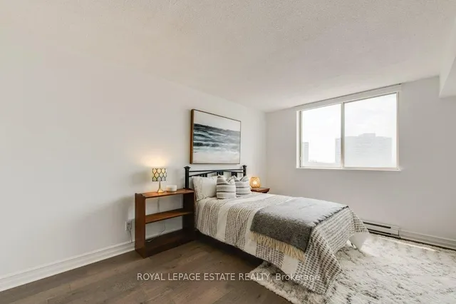 Additional image 34 of 160 Alton Towers Circ Unit 1012