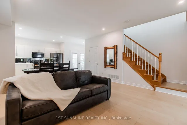 Additional image 10 of 233 SPRINGVALLEY Cres