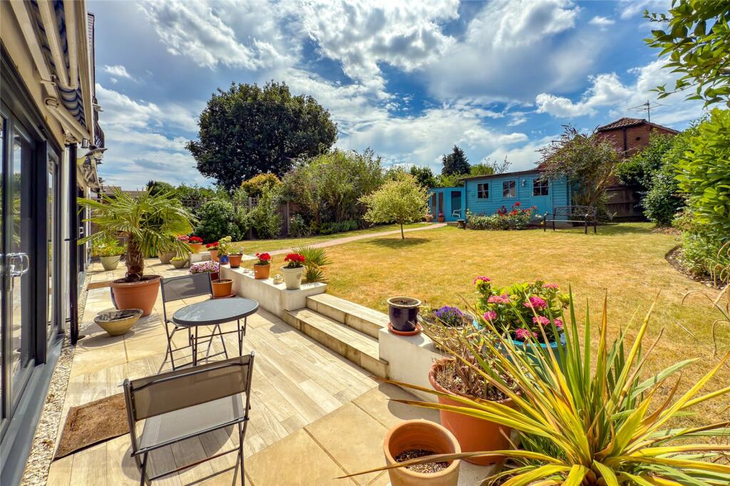 Additional image 12 of Orchard Drive, Park Street, St. Albans, Hertfordshire, AL2