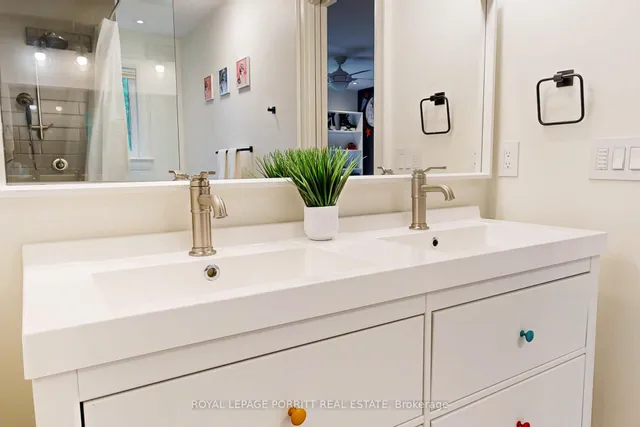 Additional image 25 of 10 Thirty First St