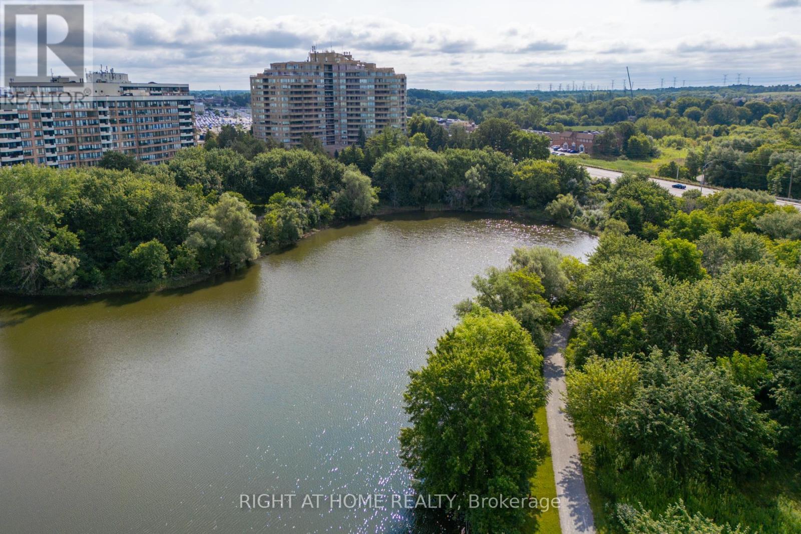 914 - 610 BULLOCK DRIVE|Markham (Markville), Ontario L3R0G1