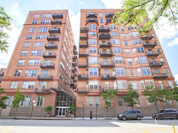 500 S Clinton St APT 743, Chicago, IL 60607