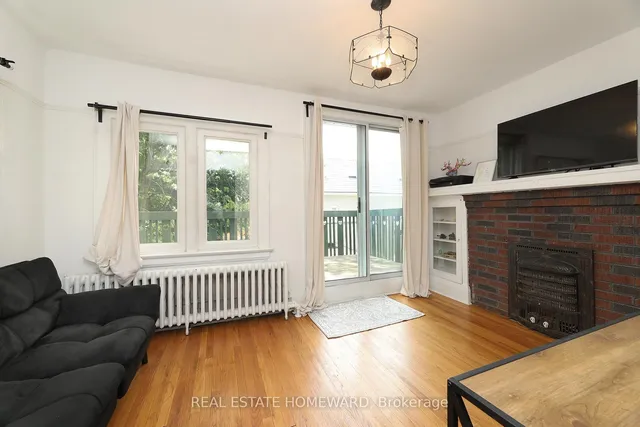 Additional image 19 of 756 Coxwell Ave