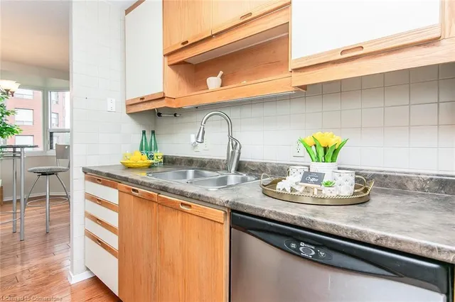 Additional image 9 of 20 Ellen St Unit 509